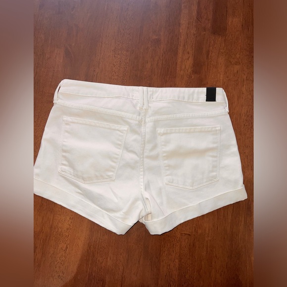 Vince White Denim Skinny Rolled Hem Shorts Mid Rise Summer Casual Chic Sz 30 - Picture 3 of 8